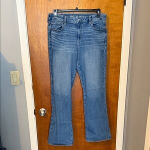 16L American Eagle Kick Boot Y2K Light Blue Jeans
